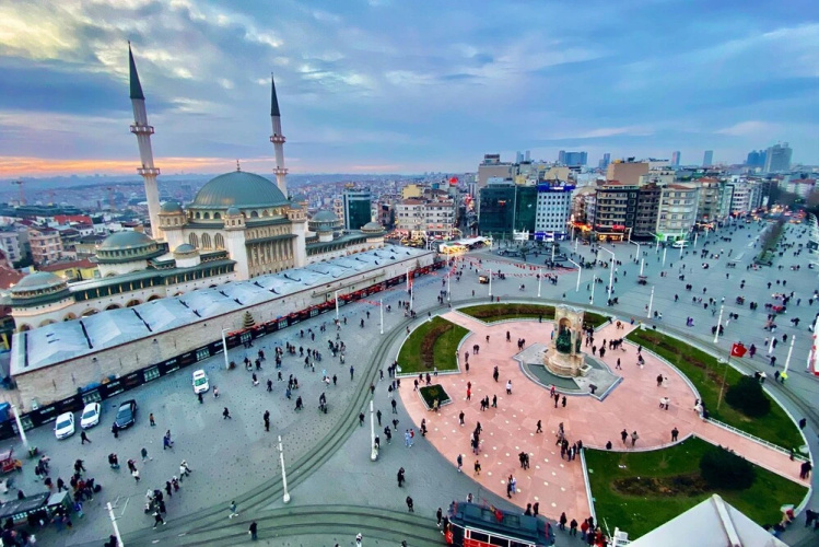 Taksim Miran Suit