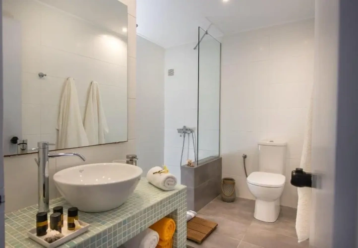 Standard Double Basement room