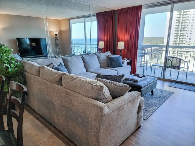 1201 South Hampton 2 Bedroom Condo