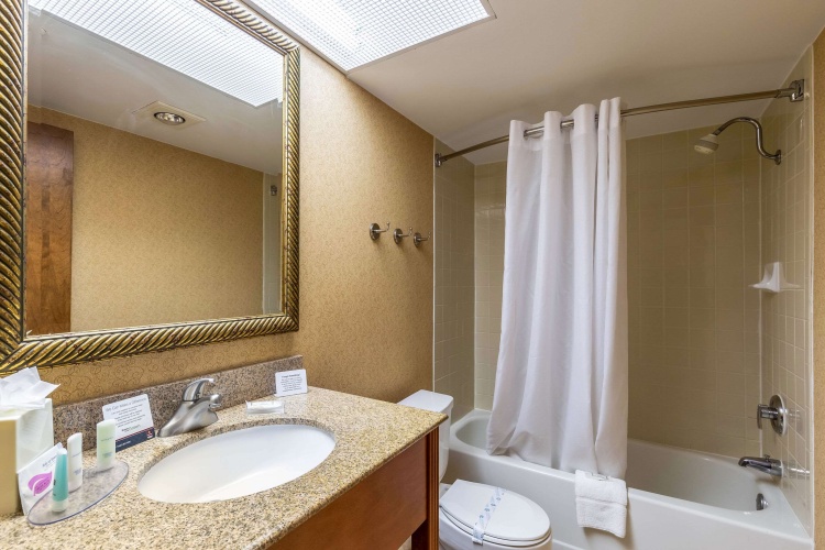 Tulsa Square Hotel Central, I-44 By Oyo photo 11