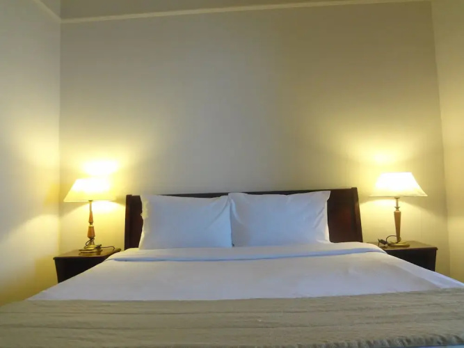 Raintree Service Suite At Times Square Kl