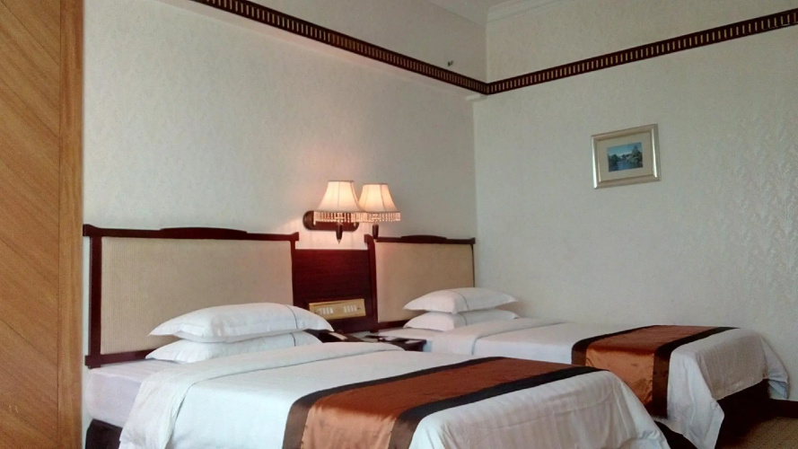 He Xing Hotel