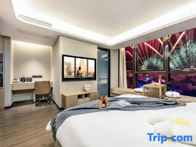 Standard Double room with view