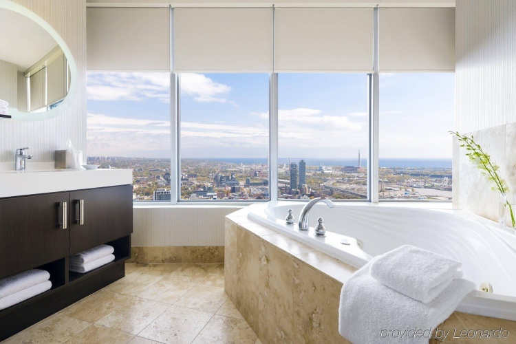 One King West Hotel & Residence photo 23