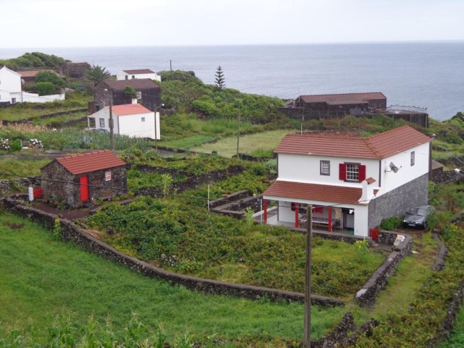 2 Bedrooms Cottage