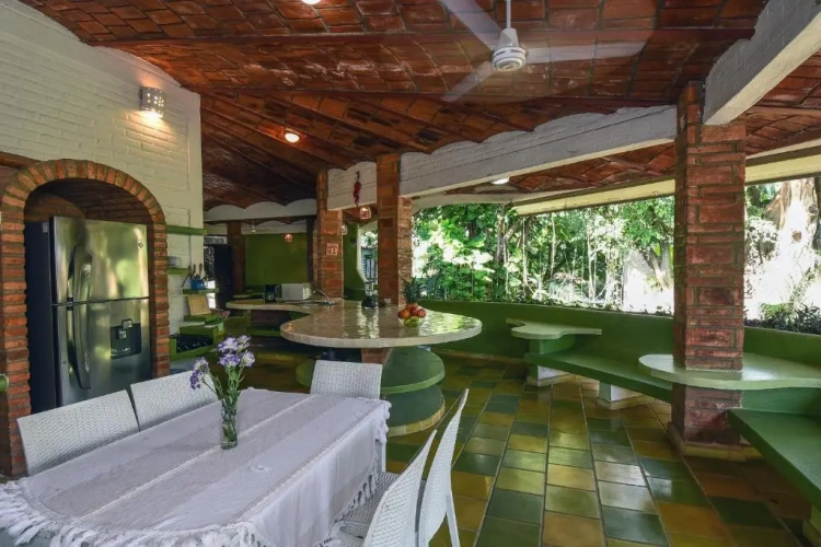 Bungalow