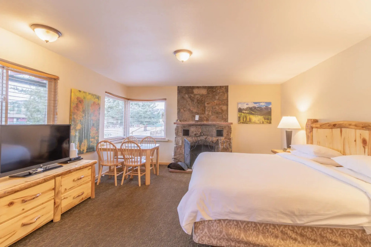 Discovery Lodge