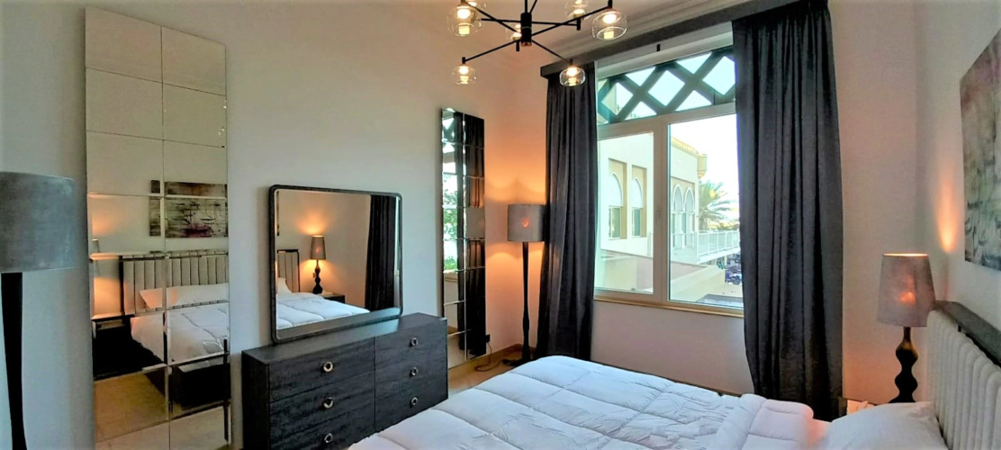 Spacious & Chic 1 bedroom with balcony in Palm