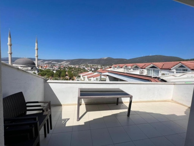 3 Bedrooms Apartment