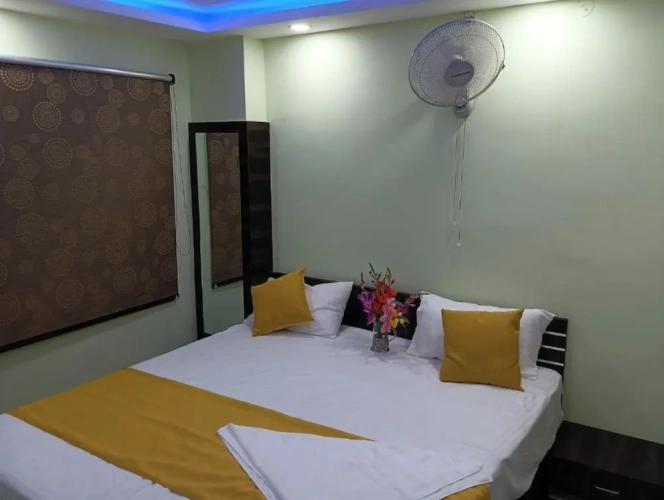 Deluxe Double room with city view