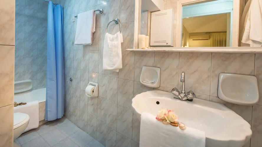 Economy room
