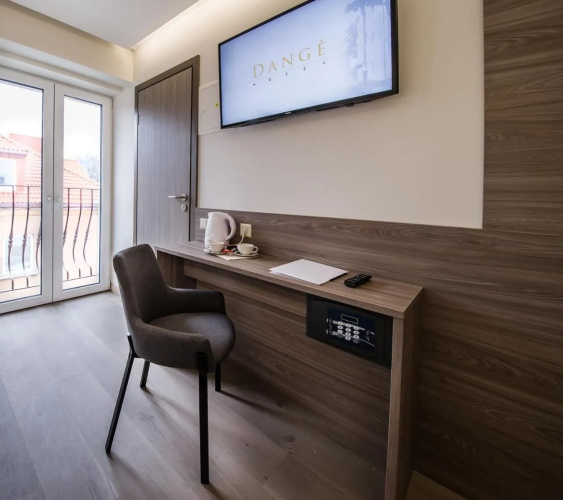 Dange Hotel