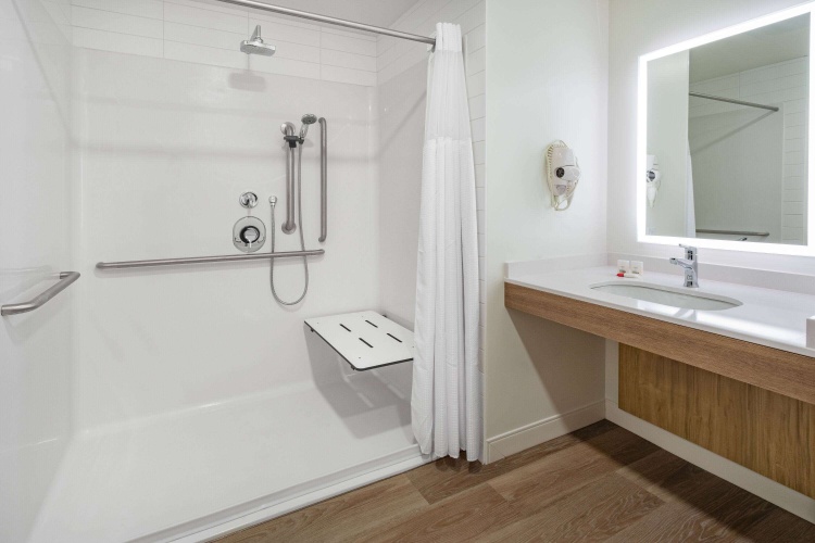 Microtel Inn and Suites by Wyndham Summerside photo 9