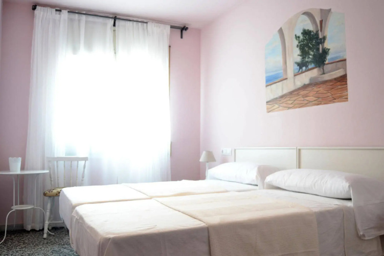 Hostal Isabel II