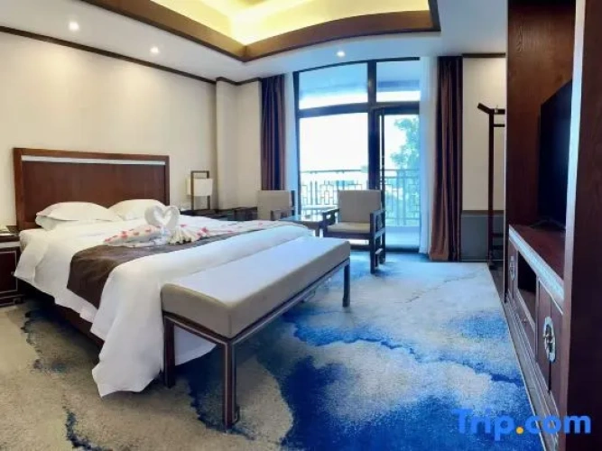 Deluxe Double Suite