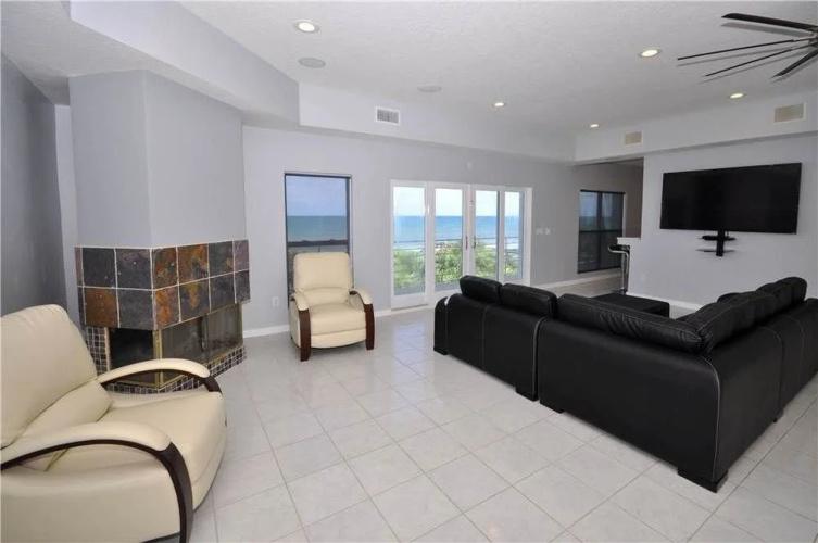 Flagler Seascape 4 Br home by RedAwning