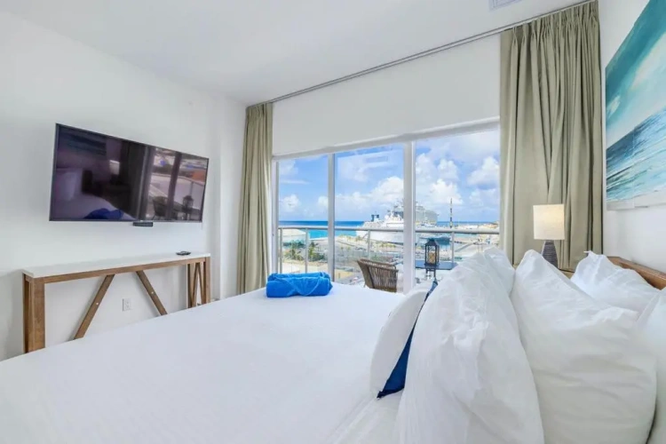 2 Bedrooms Apartment