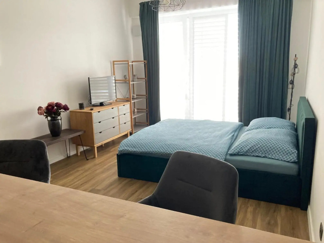 Moderný apartmán/garzónka v centre NR