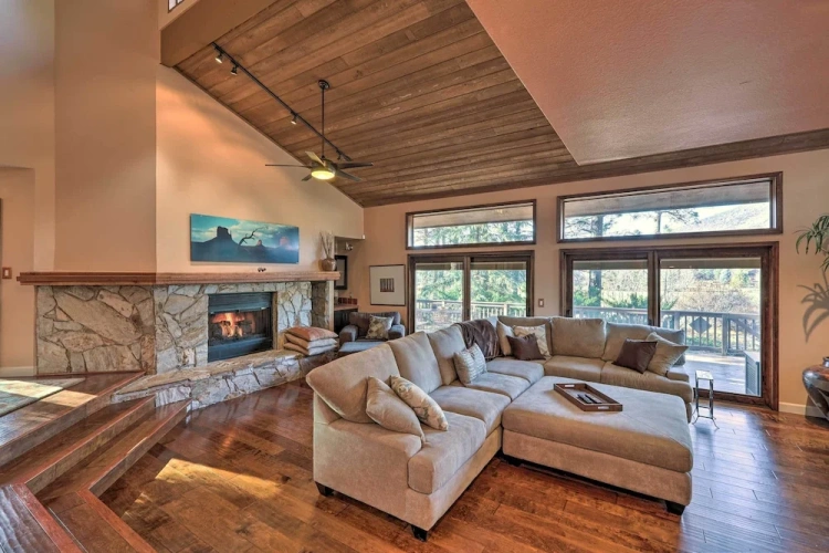 4 Bedrooms Cottage