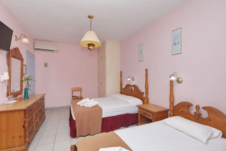 Standard Double room with balcony and with garden view