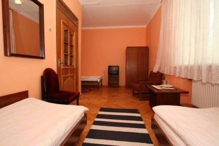Kaspars Hotel