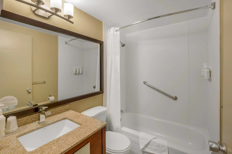 Days Inn by Wyndham Terrace photo 11