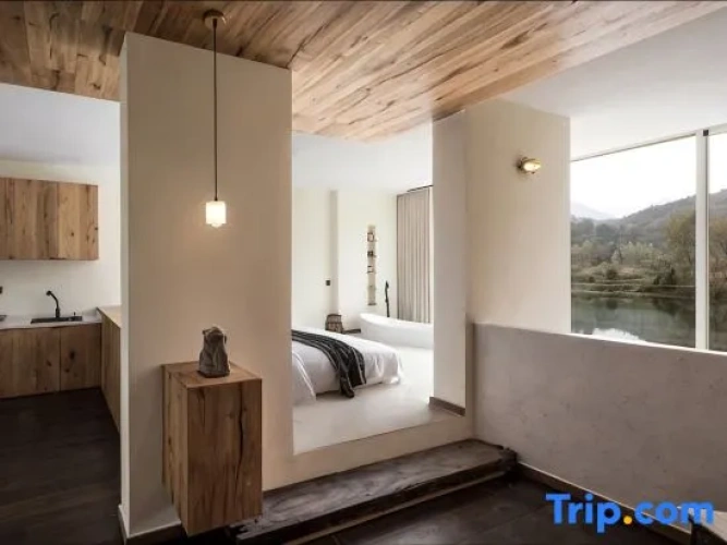 1 Bedroom Suite