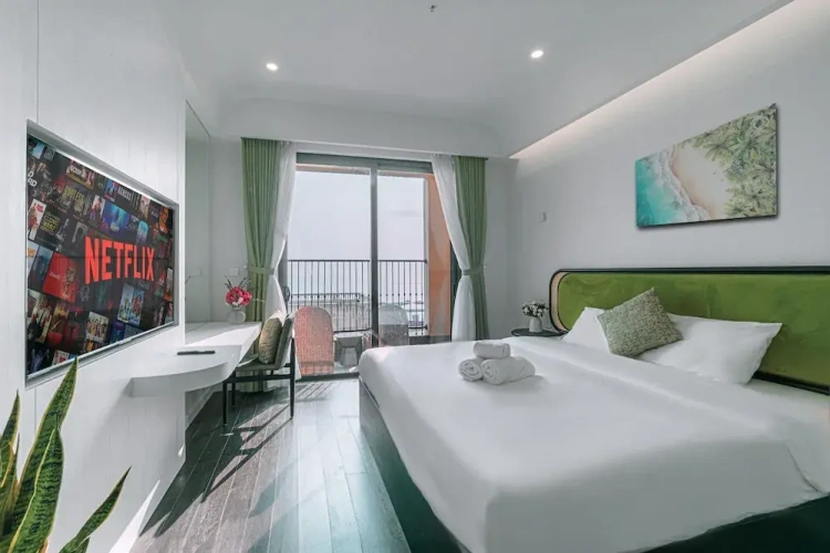 Studio with balcony