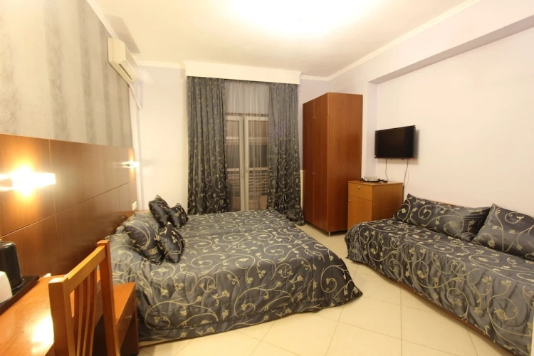 Superior Triple room with balcony