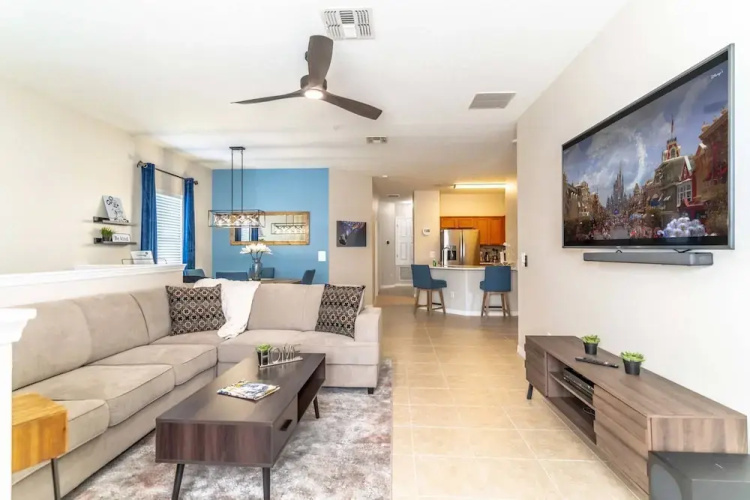 7526 Oakwater