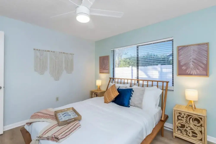 Fun Family-friendly Modern Beach Home With Pool