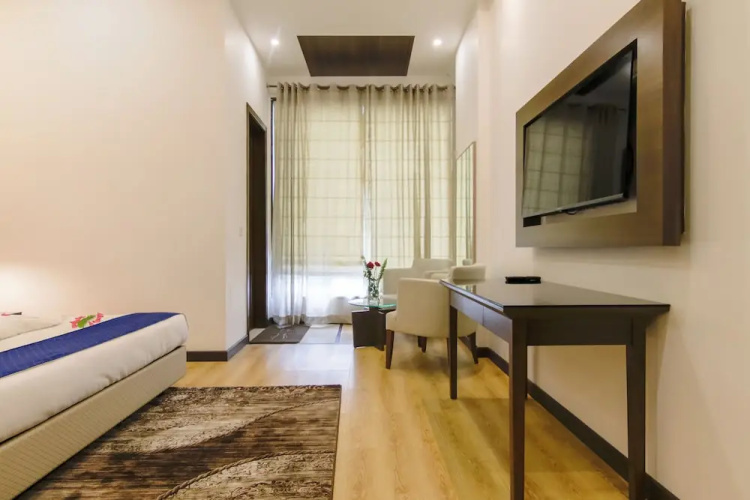 Dhauladhar Heights Resort