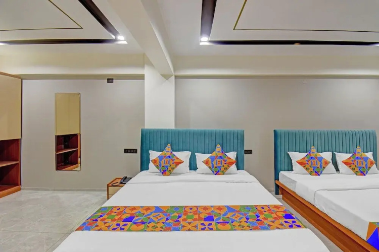 Fabhotel New Moshi Grrand