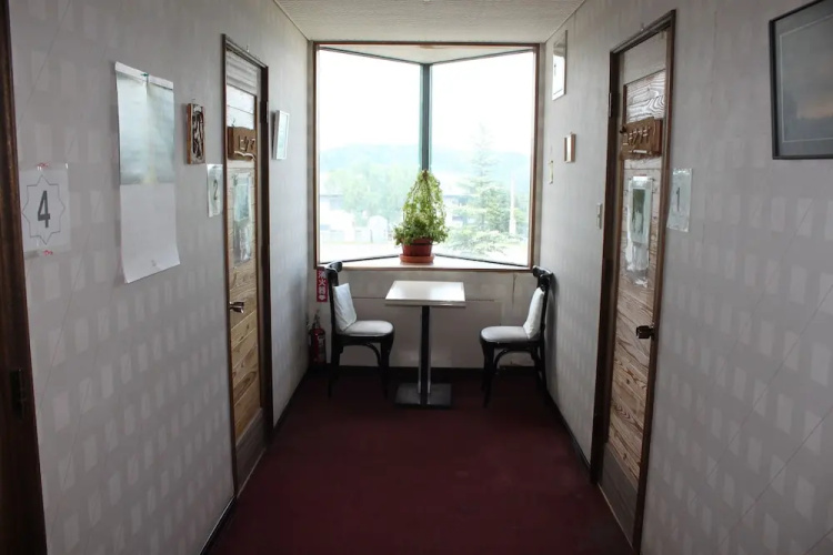 Alpine Backpackers - Hostel