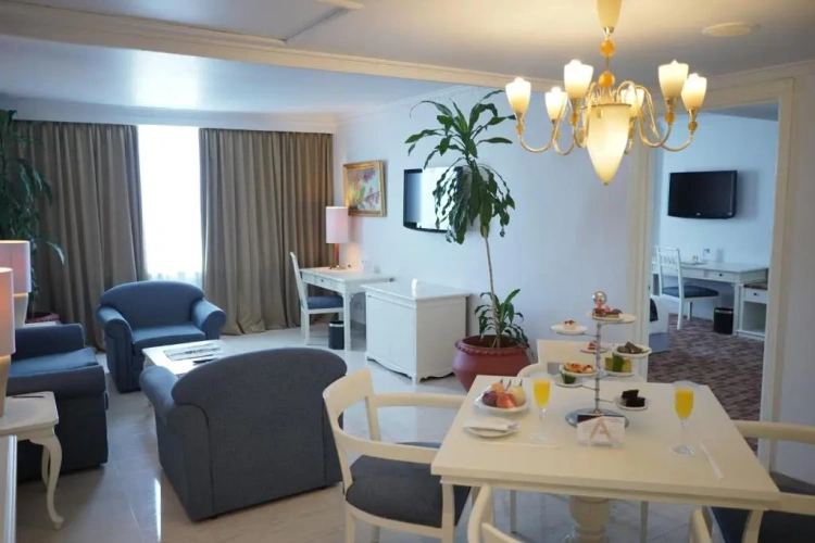 Club Suite with sea view