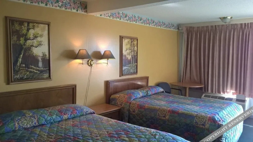 Dogwood Motel