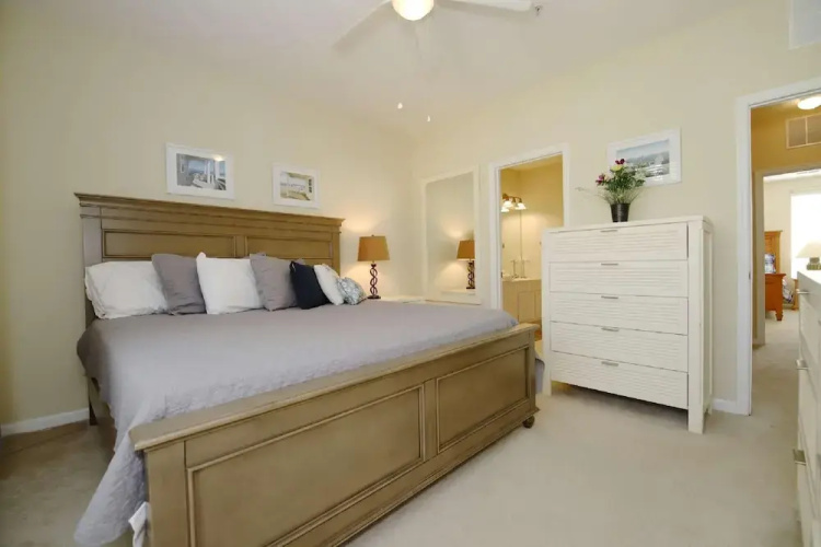 5075 Vista Cay