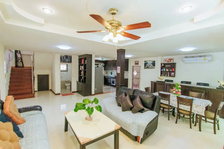 Private Residence Hosted By Sasithorn - Pattaya City