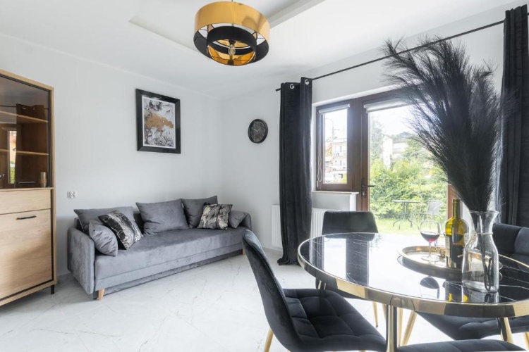 Double Basement Apartment