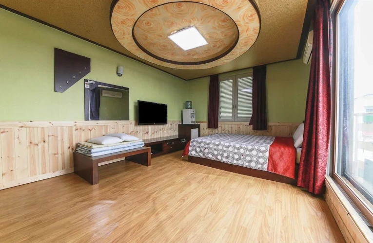 Standard Family room