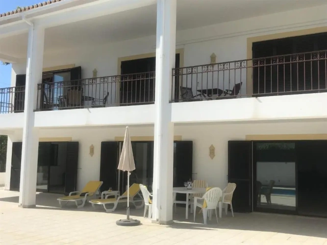 3 Bedrooms Cottage