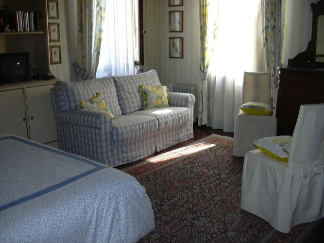 At Home A Palazzo