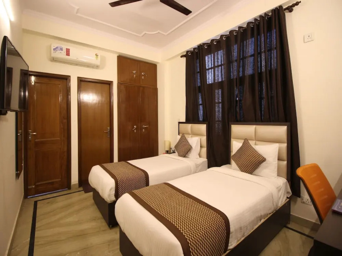 Cosy Tree Rooms by OYO Rooms