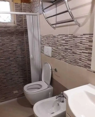 Standard Quadruple Basement room