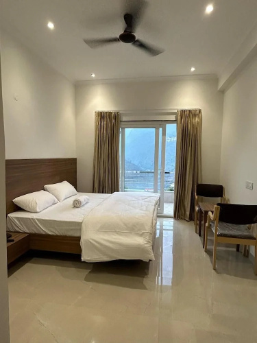 Shiv Kedar Hotel