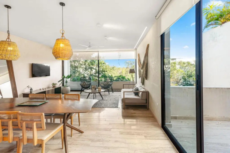307 Amazing jungle view apartment.