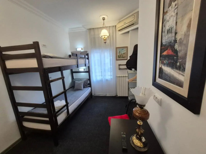 Authentic Belgrade Centre Hostel - Renovated Dec 2022