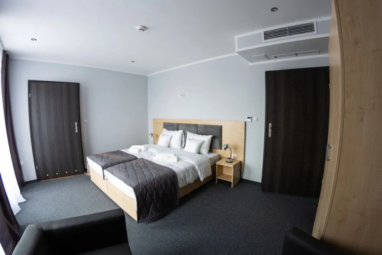 Hotel Seven