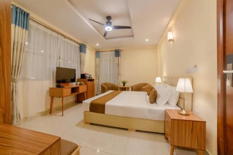 Deluxe Double room with balcony and with partial sea view