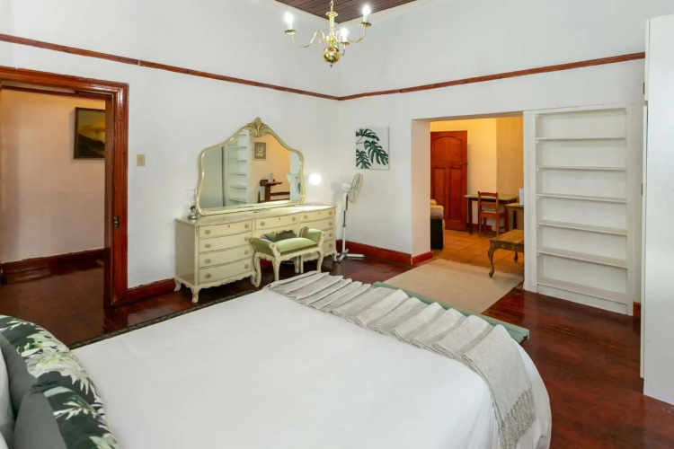 Ravenscliff Villa